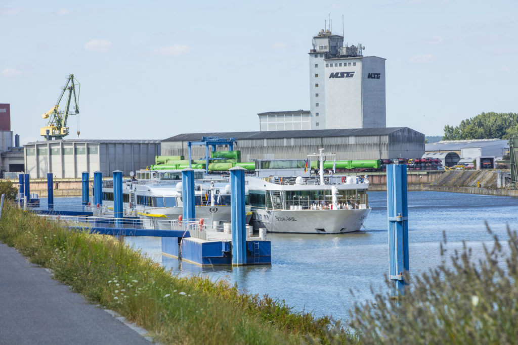 Anlegestelle Flußkreuzfahrtschiff bayernhafen Bamberg