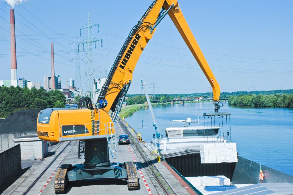 Umschlag Liebherr LH120 Lände Stockstadt bayernhafne Aschaffenburg