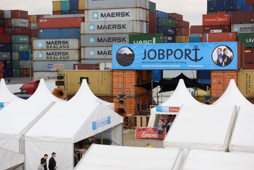 Eingang Jobmesse Jobport bayernhafen Nürnberg