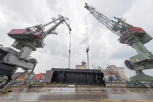 Umschlag Kran Schwergut bayernhafen Regensburg