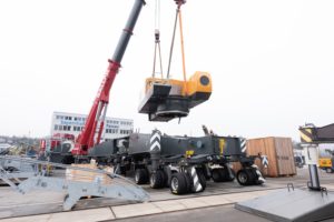 Montage Liebherr LHM420 bayernhafen Passau