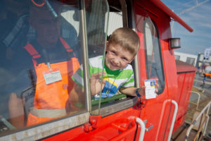 bayernhafen Bamberg Hafenfest 2012 Kind mit Lok Führerschein