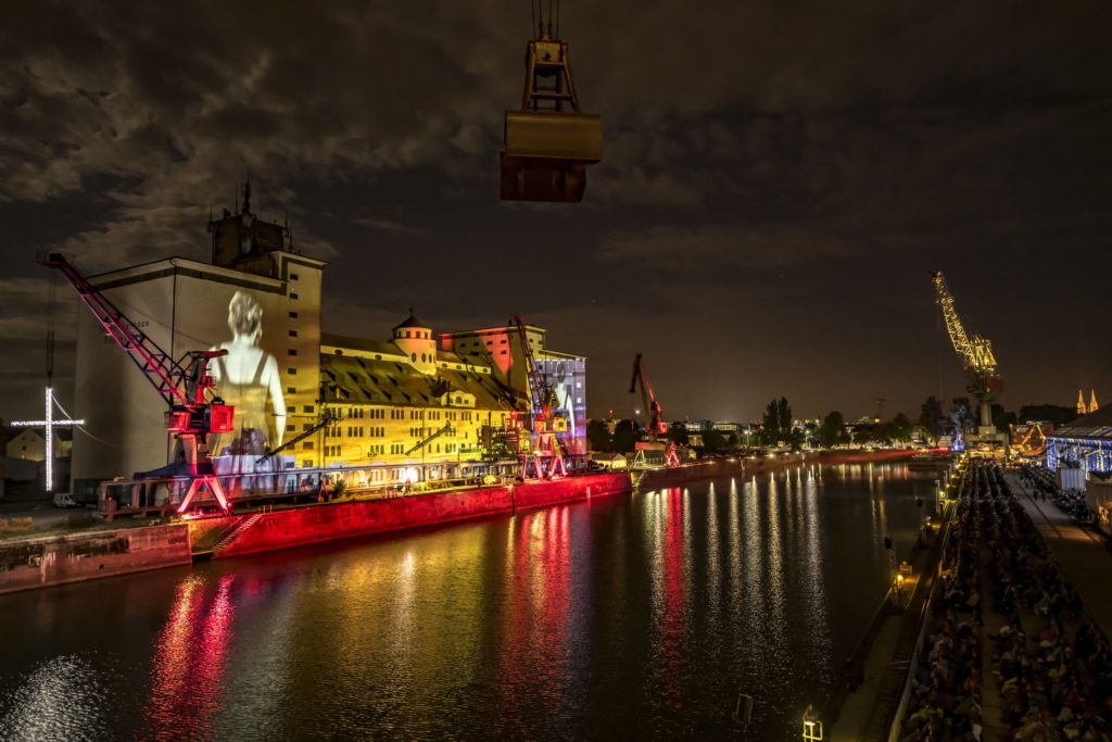 Stadtlagerhaus bayernhafen Regensburg Oper Tosca