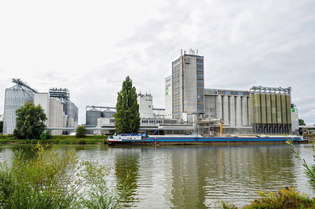 Silos bayernhafen Regensburg BayWa