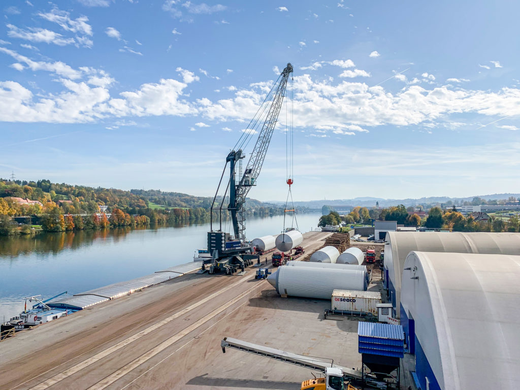 Umschlag Biertanks LHM420 bayernhafen Passau