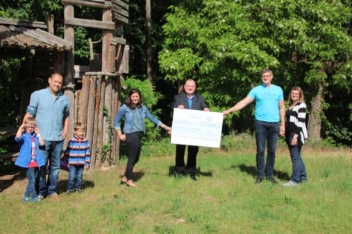 Spendenübergabe an den Elternbeirat der Kita Kammerstein (Bildquelle: Elternbeirat der Kita Kammerstein)