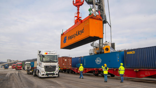 Containerumschlag bayernhafen Passau