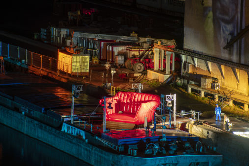 Nachtaufnahme Theater Regensburg im Westhafen