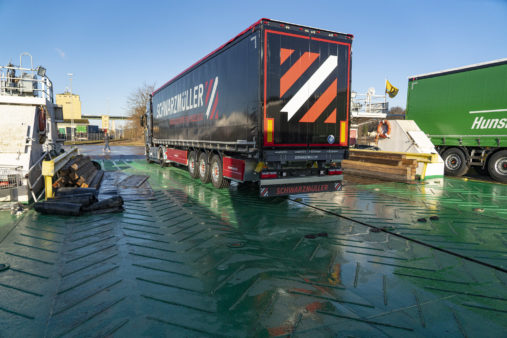 Trailer Schwarzmüller bayernhafen Passau RoRo