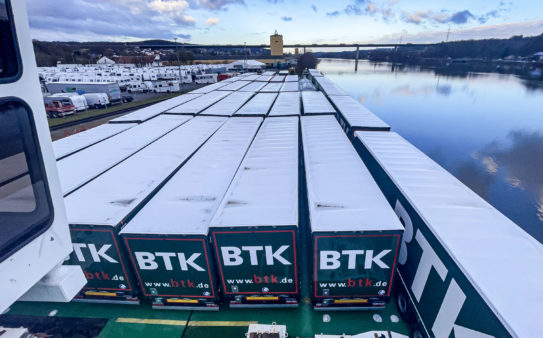 RoRo Schiff Donau Star bayernhafen Passau