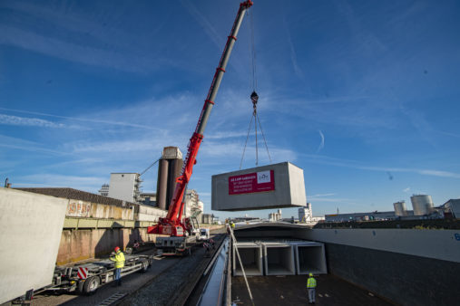 Umschlag Fertiggaragen ZAPF bayernhafen Bamberg