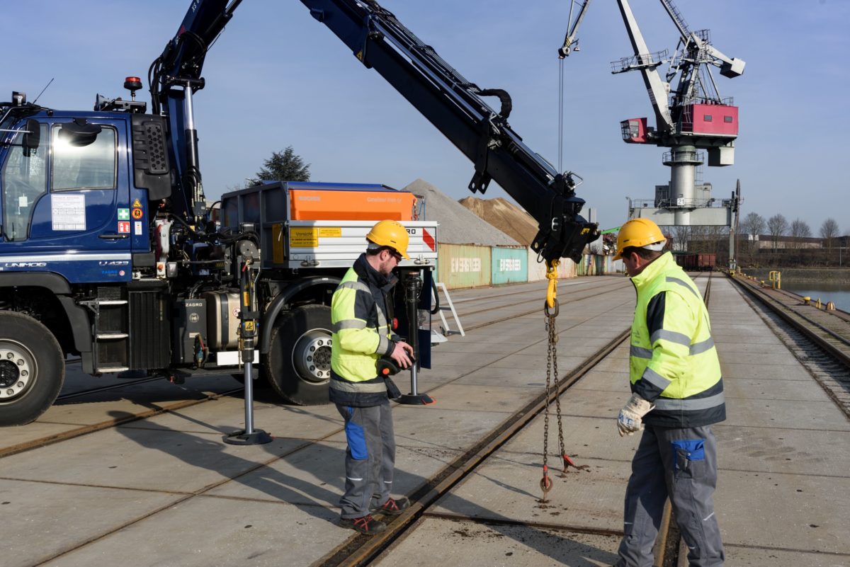 Austausch Bodenplatten Westhafen Regensburg